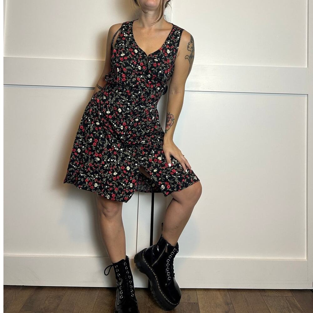 90s Witchy Dark Floral Tie Back Button-Up Dress — Basic Editions M